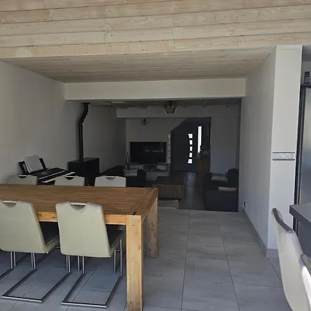 בית נופש Villa Loulalie *